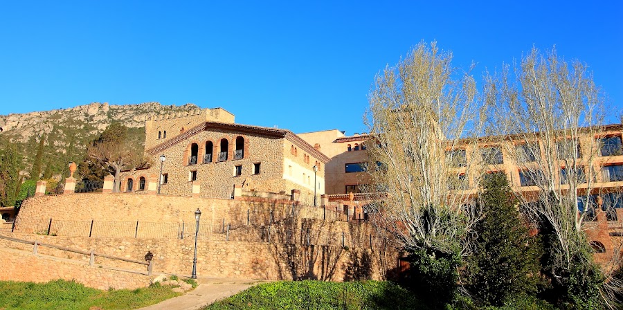 La Figuerola Hotel & Restaurant